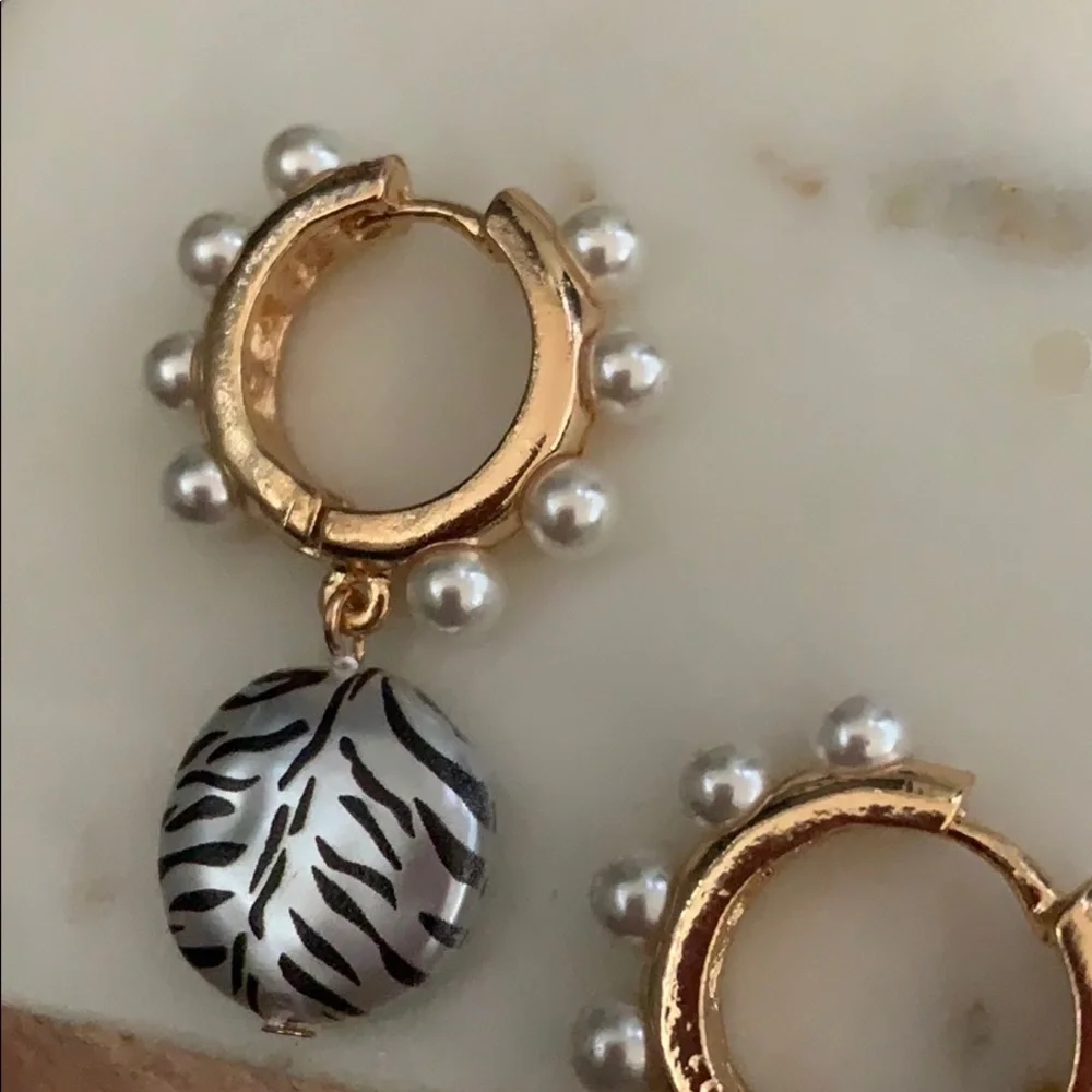 Zebra Huggie Earrings - Picture 5 of 5